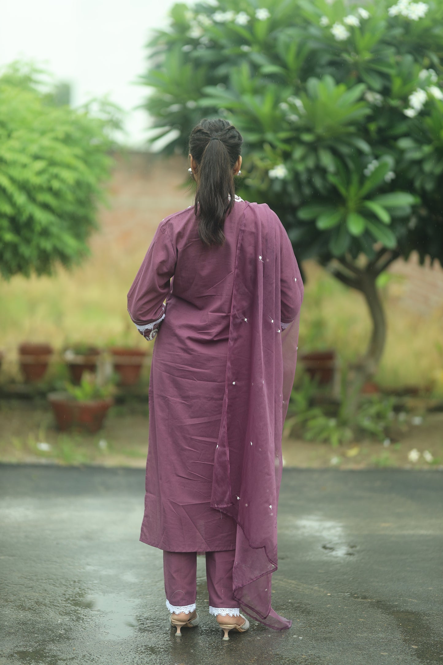 Elegant Cotton Straight Kurta Set with Tissue Dupatta – Three Piece