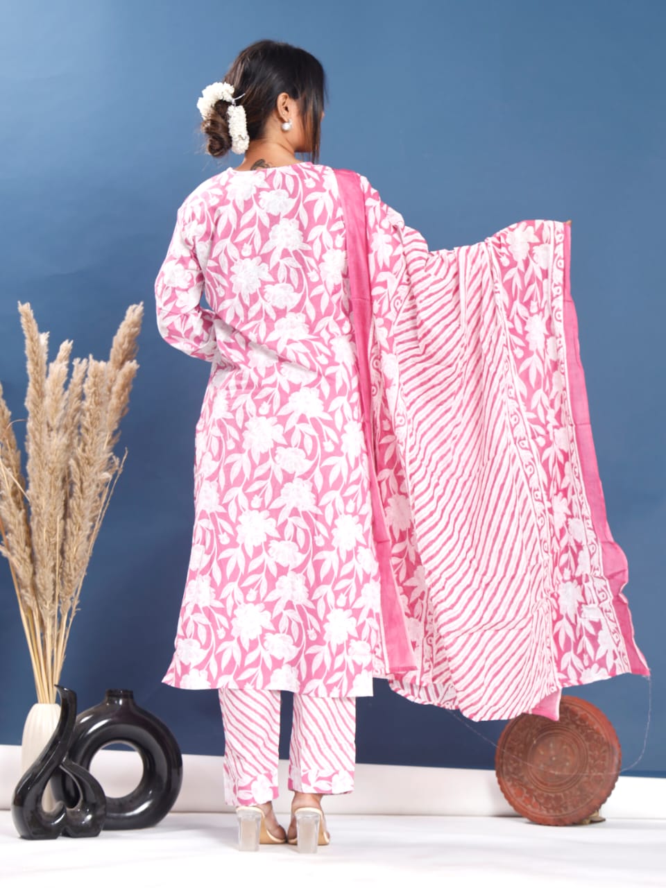 Women's Pink & White Floral Print 3-Piece Cotton Suit Set with Dupatta