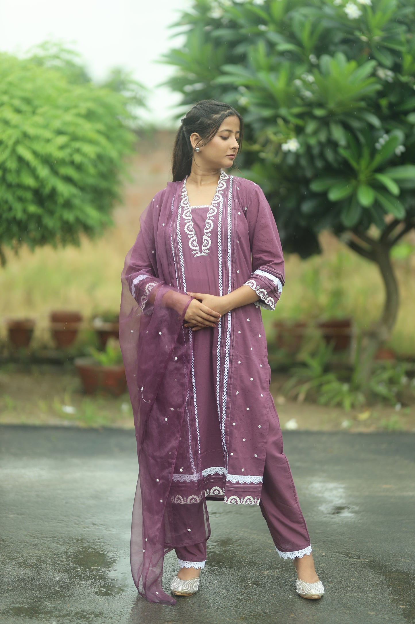 Elegant Cotton Straight Kurta Set with Tissue Dupatta – Three Piece