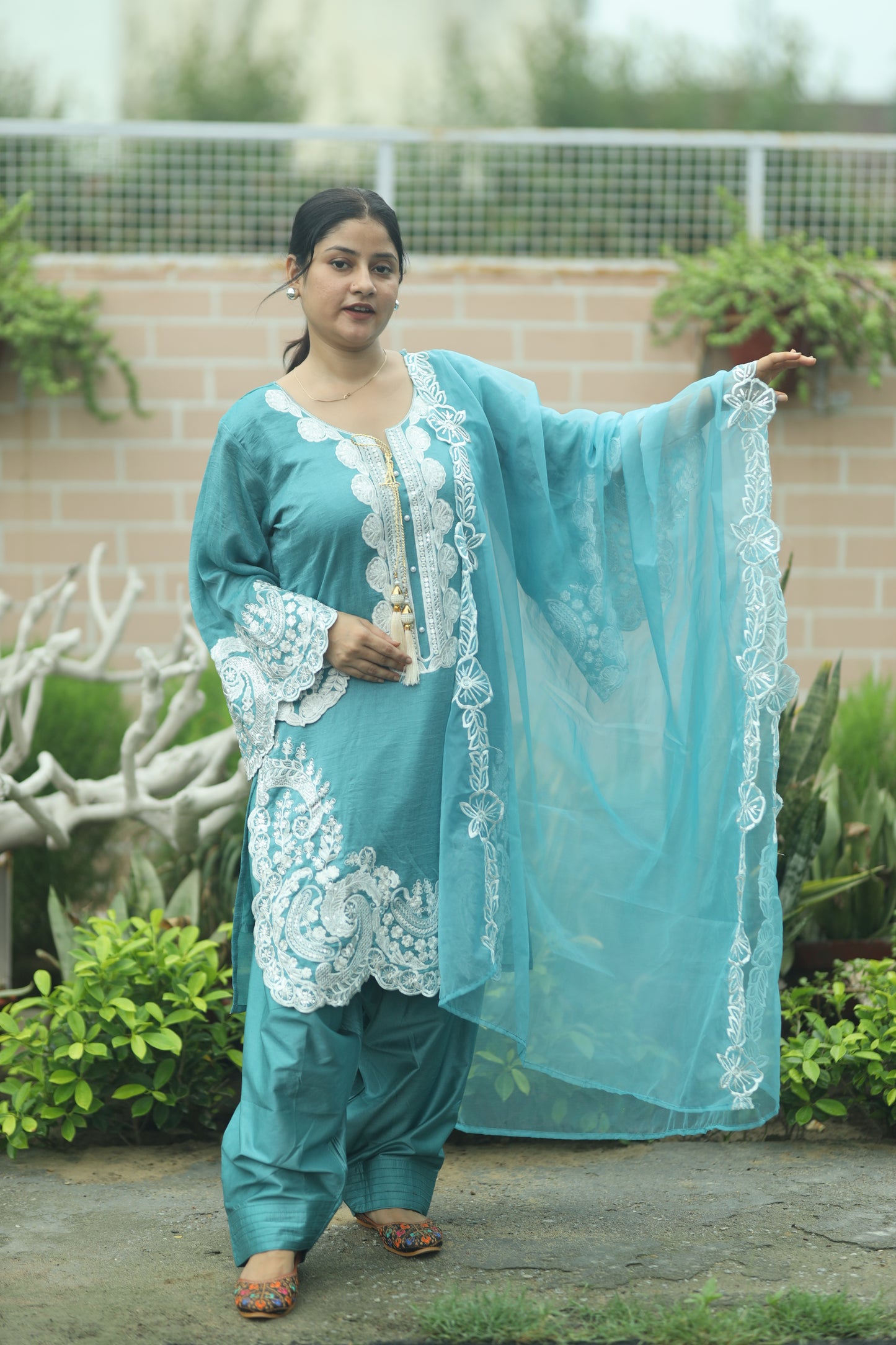 Shimmer Fabric Three-Piece Set with Bell Bottom Sleeves & U-Shape Pattern