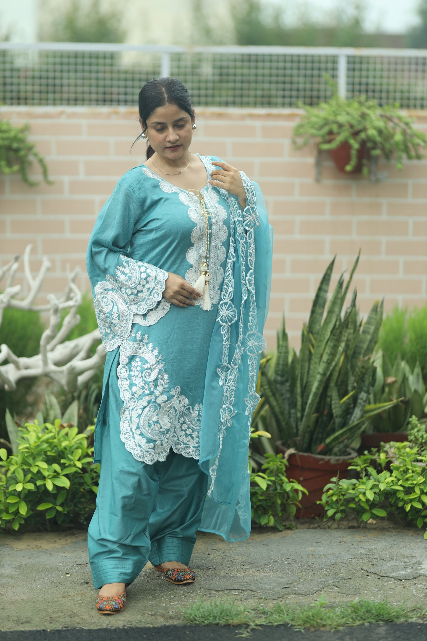 Shimmer Fabric Three-Piece Set with Bell Bottom Sleeves & U-Shape Pattern