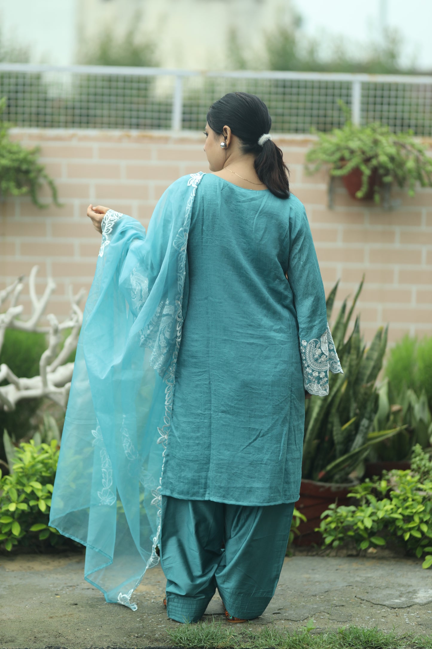 Shimmer Fabric Three-Piece Set with Bell Bottom Sleeves & U-Shape Pattern