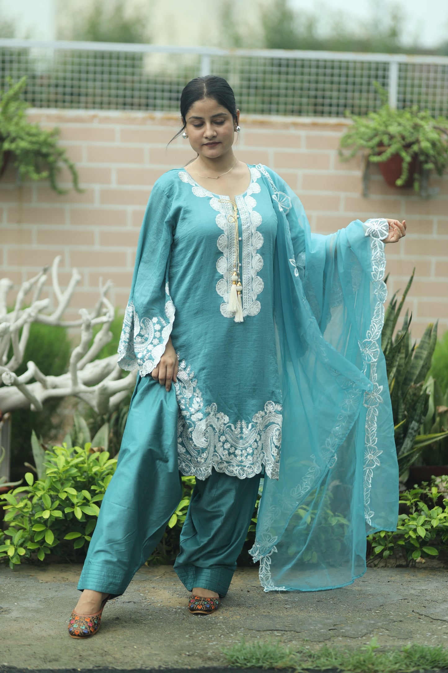 Shimmer Fabric Three-Piece Set with Bell Bottom Sleeves & U-Shape Pattern